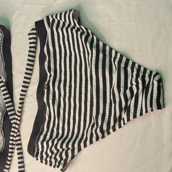 2/$25-Quintsoul Striped "Lean on Me" Highrise Tie Back Bikini Set NWOT - Picture 12 of 13